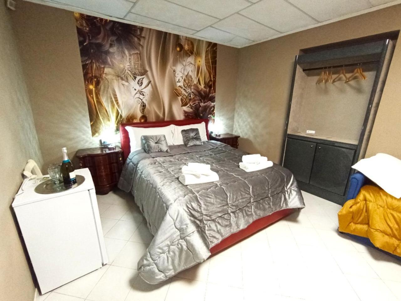 Red Fox Rooms Decimomannu Экстерьер фото