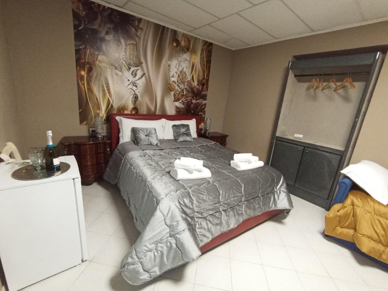 Red Fox Rooms Decimomannu Экстерьер фото